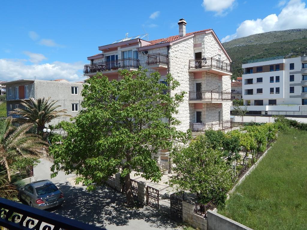 Guesthouse Kamen Kuca Podstrana Buitenkant foto